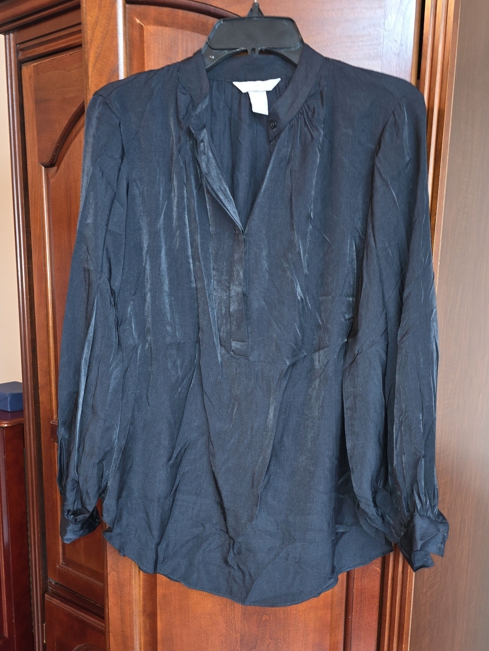 H&M Vneck Long Sleeve Blouse XS
